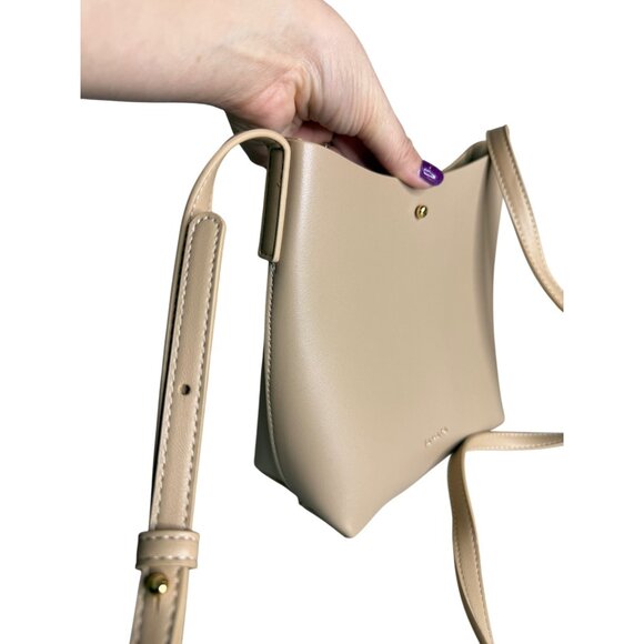 Samara Bucket Bag In Nude Beige Tan Vegan Leather - Picture 6 of 6